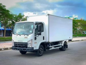 Xe tải Isuzu QKR210 thùng Composite đời 2025